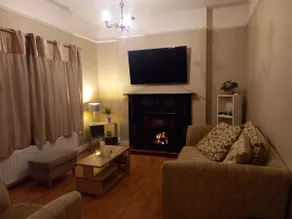 Ennis traditional townhouse - Image 5