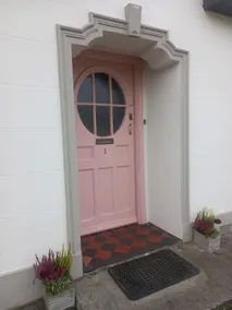 Ennis traditional townhouse - Image 2
