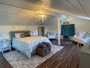 Both Cottages at Buena Terra Lavender Farm - Image 2