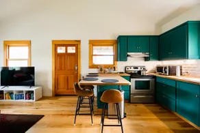 Secluded & central Hyde Park casita | Porch | WiFi - Image 4