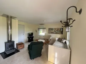 Cozy farmhouse - Image 2