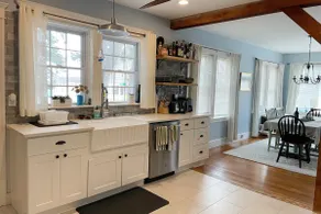 Dog Friendly, Fenced Yard, Walk to Everything! - Image 4