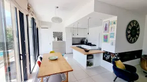 Modern house with pool in central Corsica - Image 4