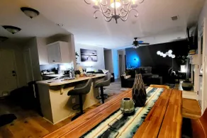 Enchantress Lake Cottage | KING BED | Sleeps 10 - Image 3