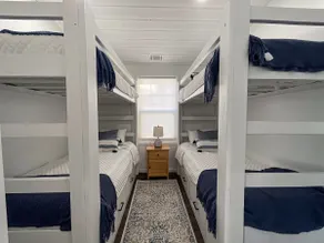 Family Vacation Lakeside Retreat with Bunkroom - Image 3