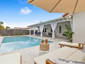 Home Sweet Home Family & Friends getaway with Pool - Image 2