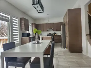 Spacious 4 BDRM Home on Ravine Lot - Image 5