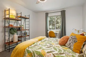 Quail Park Haven in NW! King Beds & Hot Tub - Image 5
