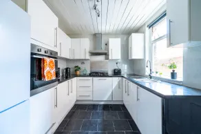 Luxury Liverpool Accommodation - Image 3