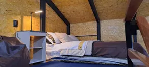 Glamping cabin, in nature and surrounded by the outdoors with Jacuzzi - Image 3