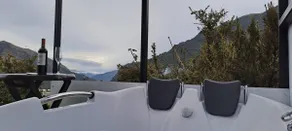 Glamping cabin, in nature and surrounded by the outdoors with Jacuzzi - Image 2