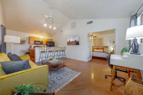 Central, 1 BR 1 BA, Fenced, Cozy, Guesthouse - Image 3