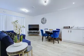 Brand New apartment next to Lakeside Shopping mall, Essex - Image 4