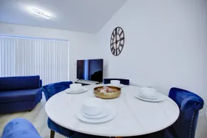 Brand New apartment next to Lakeside Shopping mall, Essex - Image 3
