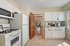 Rustic Charm 2 Bedroom Apartment | Waukegan - Image 3