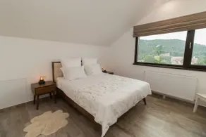 Mountain Valley View - Image 5