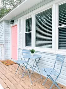 *fenced in backyard* Beaufort Bungalow - Image 3