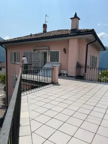 Sunny apartment in Lugano - Image 2