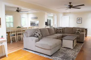 *UA Events, 5 bdrm Home by Lake, 5 mil to Stadium* - Image 5