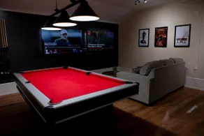*UA Events, 5 bdrm Home by Lake, 5 mil to Stadium* - Image 3