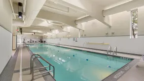 Heart of Downtown/Stadium w/ Pool & Free Parking - Image 5