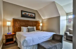 Superb 2BR Condo w/ Charming Mountain View & Pool - Image 4