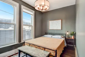 Downtown Milwaukee Area | 4BR Home | Sleeps 14 - Image 2
