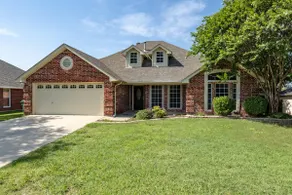 Near UNT + Downtown Denton | Full Fenced Backyard - Image 2