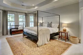 Beautiful 5 Bedroom Ranch Home - Image 5