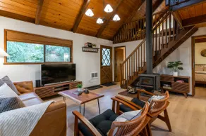 Fern Grove*Riverfront*Hot tub*Mountain views - Image 5