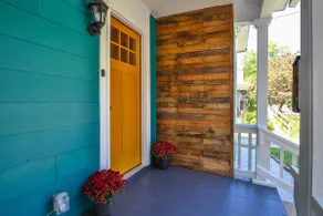 Modern/Downtown/Outdoor Living Space/Clean - Image 2