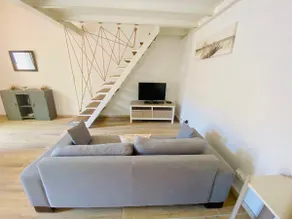 ”Suzon” Small loft Terrace & Air Conditioning! Town Hall Side - Image 3