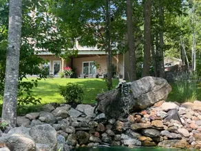 Tranquil Waters Retreat - Image 4