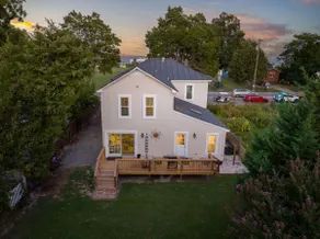 6BR Family Home | Steps to Beach, Firepit & Pets - Image 5