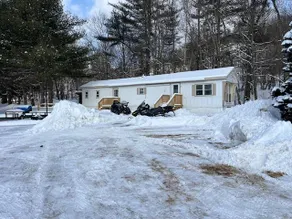 Warren Trailside Getaway (Direct Trail Access) - Image 2