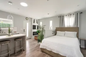LAX Studio/QueenBed/Full Kitchen/Near SoFi Stadium - Image 2
