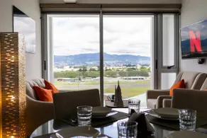 Luxurious Apartment with Spectacular View - Image 4