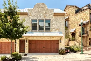 Luxury Brownstone Getaway - Image 2