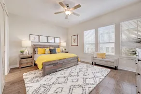 Luxury Brownstone Getaway - Image 3