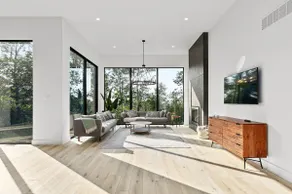 Luxury Chalet, Cottage, Large Groups, Ski Hill - Image 5