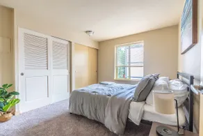 Centrally located 1 bedroom apartment - Image 4