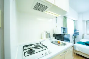 An apartment 5 minutes on foot from Kagoshima Chuo Station.You can't get wet from the rain in the arcade.Convenient for shopping and eating... - Image 4