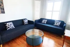 Modern 4 beds ~GTA~ Mississauga House - Image 2