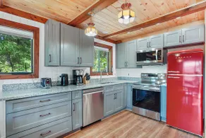 A-Frame -Sauna, Jacuzzi, Sleeps 8, Games, King Bed - Image 4