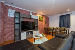 Phuket Patong 4-BR-APT Kitchen Pool Gym 10 Adults - Image 2