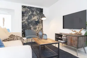 Elegant and Spacious 1-Bedroom on the Ocean - Image 3