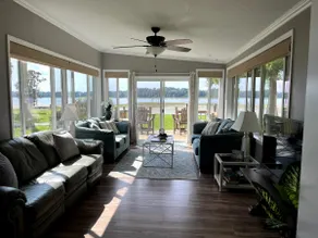 Lake House Retreat - Image 4