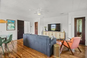 Julia Place - Image 5