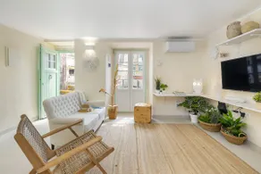 Perfect Downtown Retreat - Image 3