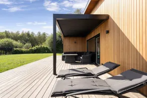 Pool house with spa close to the beach - Image 4